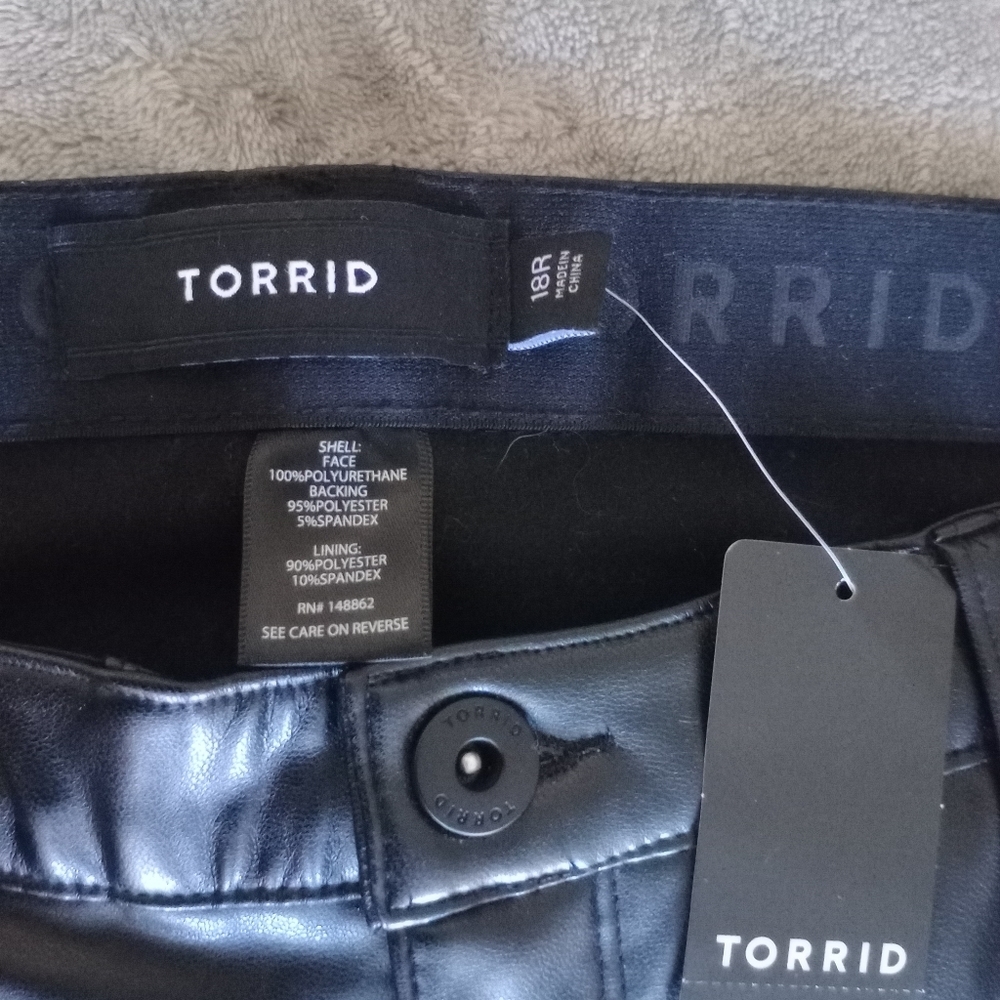 Torrid Women's Shell Leather Black Straight Leg Pants Size 18R - Picture 4 of 8